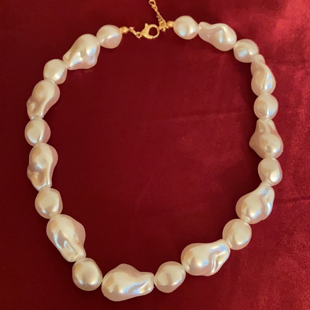 💕Last one Multi Layered Pearl Golden Necklace choker - Picture 8 of 9